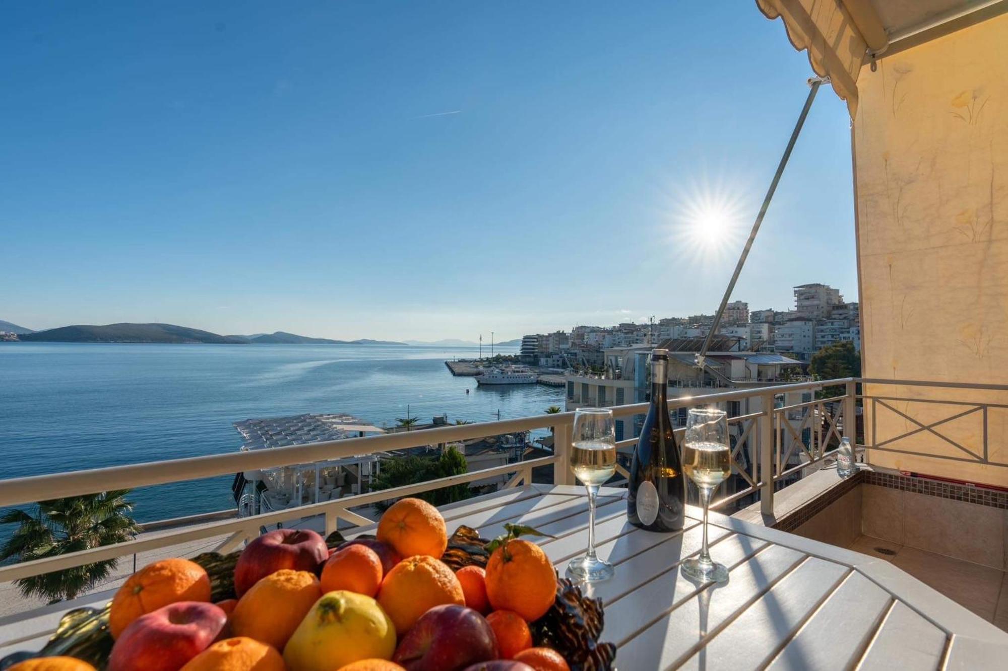 Apartment In Saranda Exterior photo